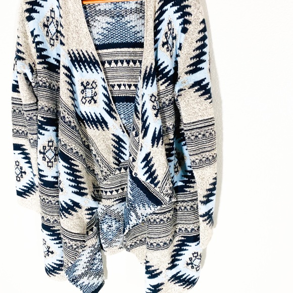 Baby blue aztec cardigan - Picture 4 of 7